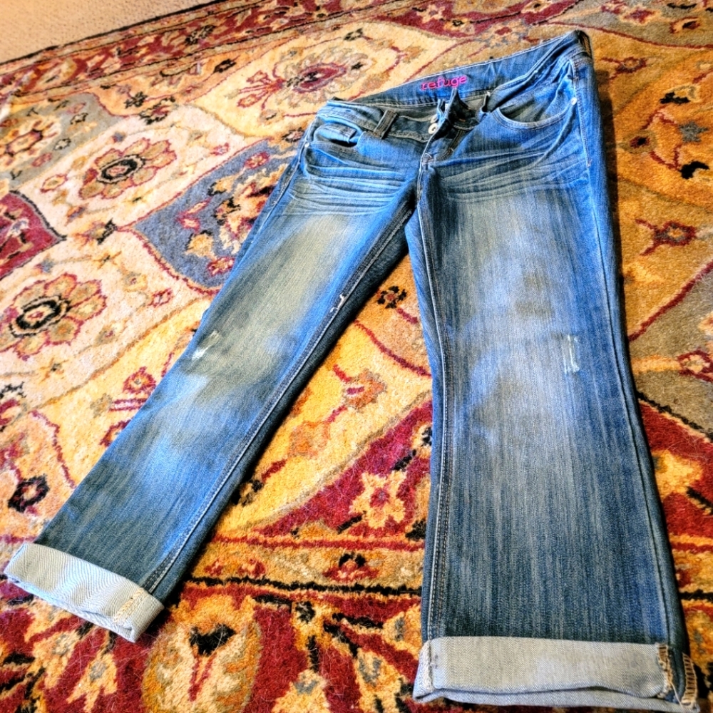 EUC Refuge cute crop jeans